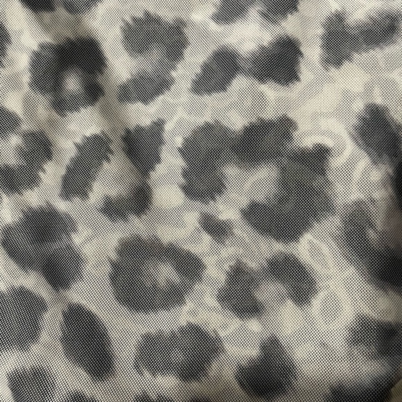 Leopard Print Long Sleeve Top - Picture 4 of 4